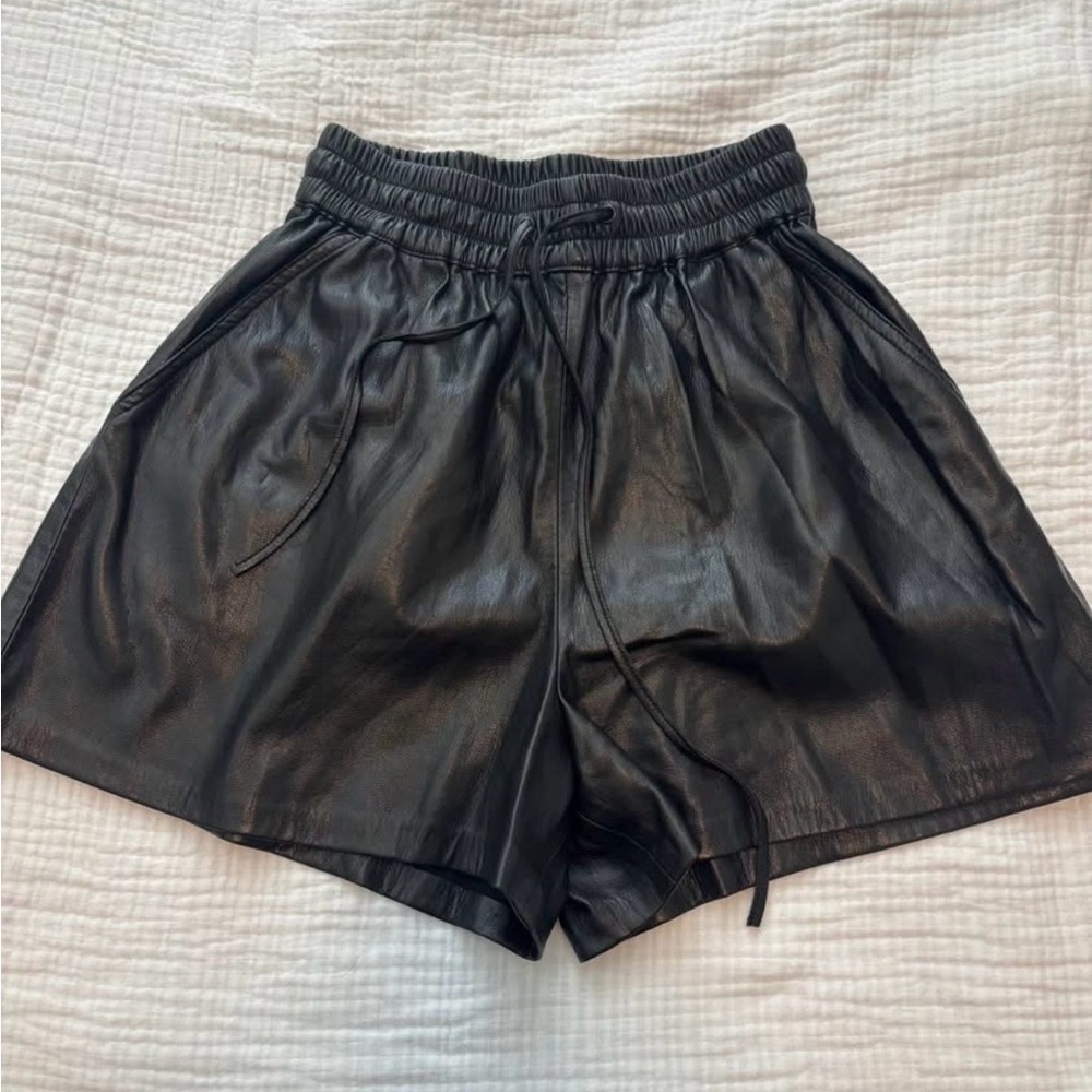 Good American shorts